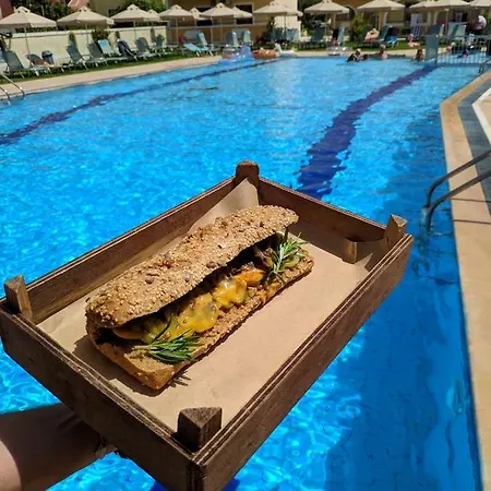 Tondoris Apartahotel