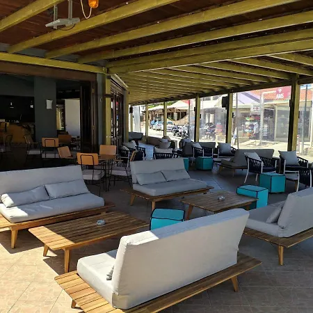 Tondoris Apartahotel