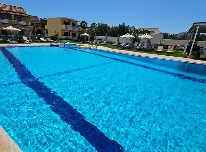 Tondoris Aparthotel 3*