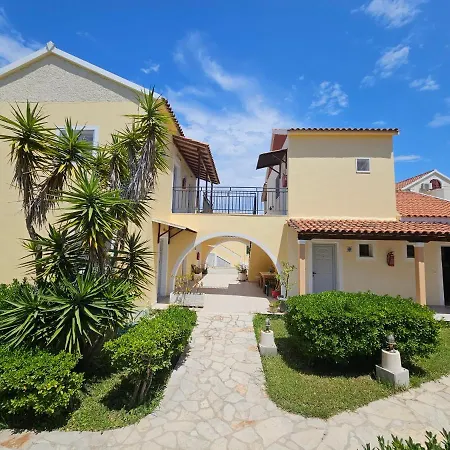 Tondoris מלון דירות 3*