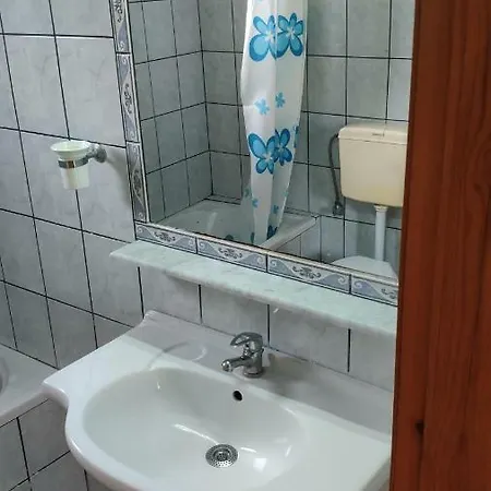 Apart Otel Tondoris 3*